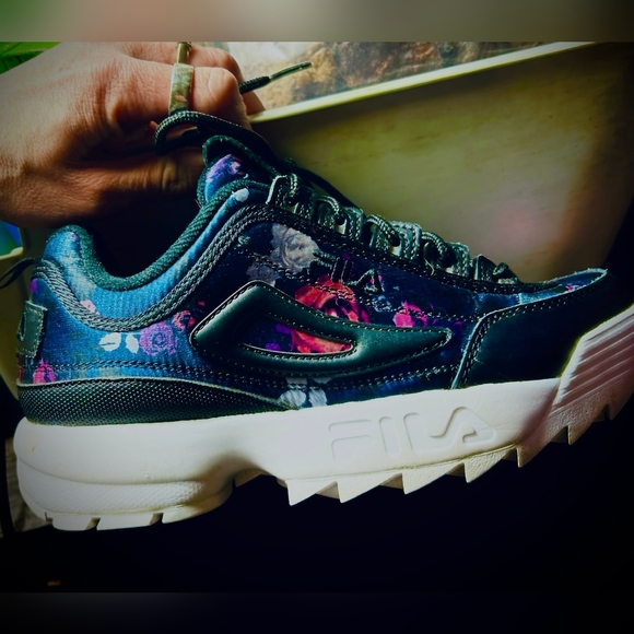 Fila Women's Platform Sneaker with Enamel Rose Closure - Picture 7 of 10